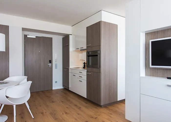 Aparthotel Brera Serviced Frankfurt Oper 4*