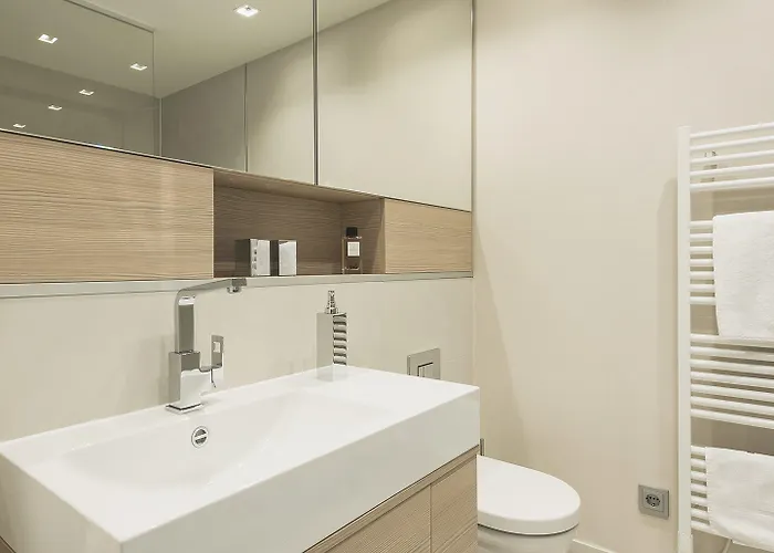 Aparthotel Brera Serviced Frankfurt Oper 4*